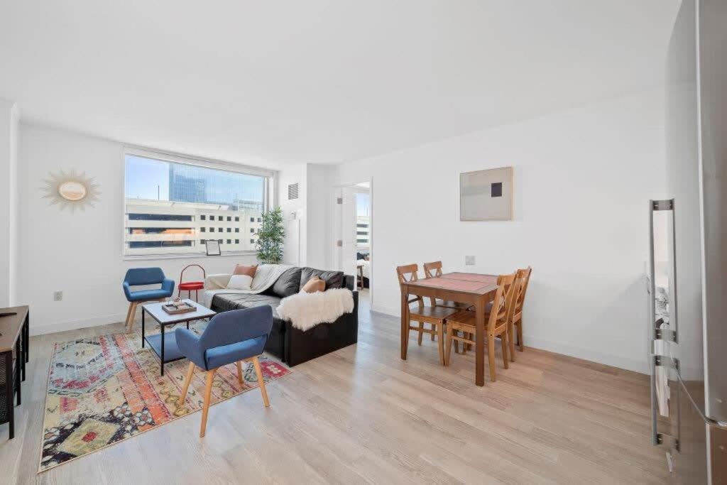 Bold Boardwalk 2br 3ba By Cozysuites