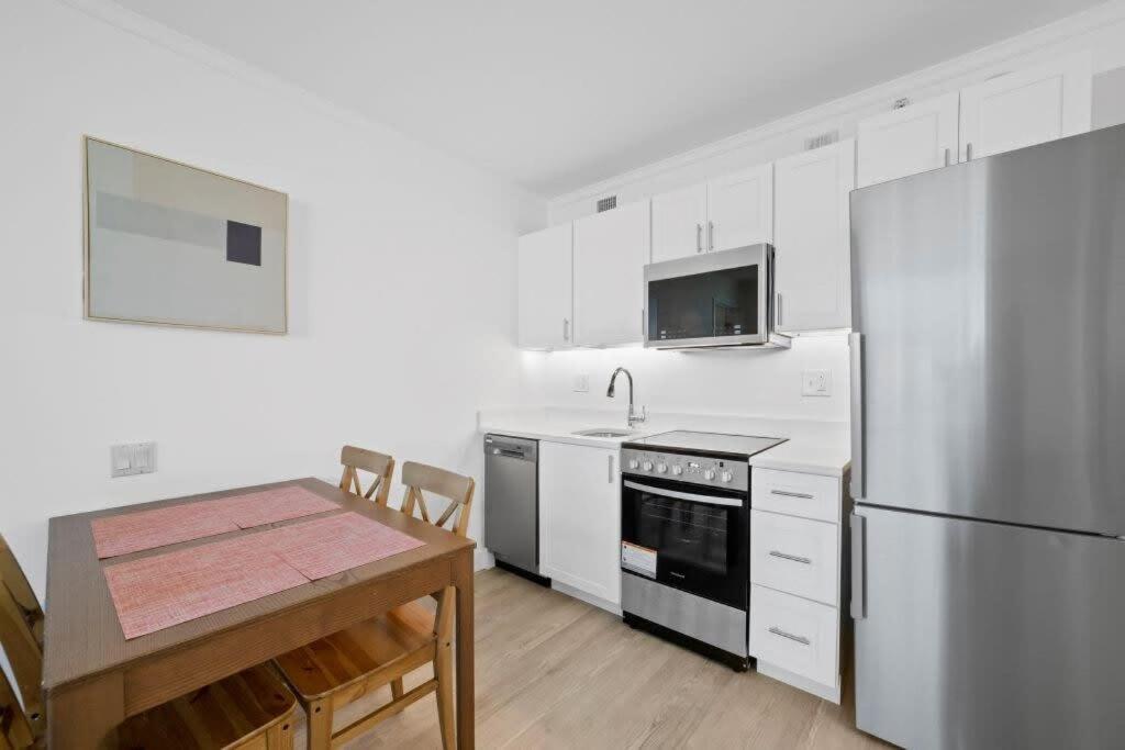Bold Boardwalk 2br 3ba By Cozysuites *
