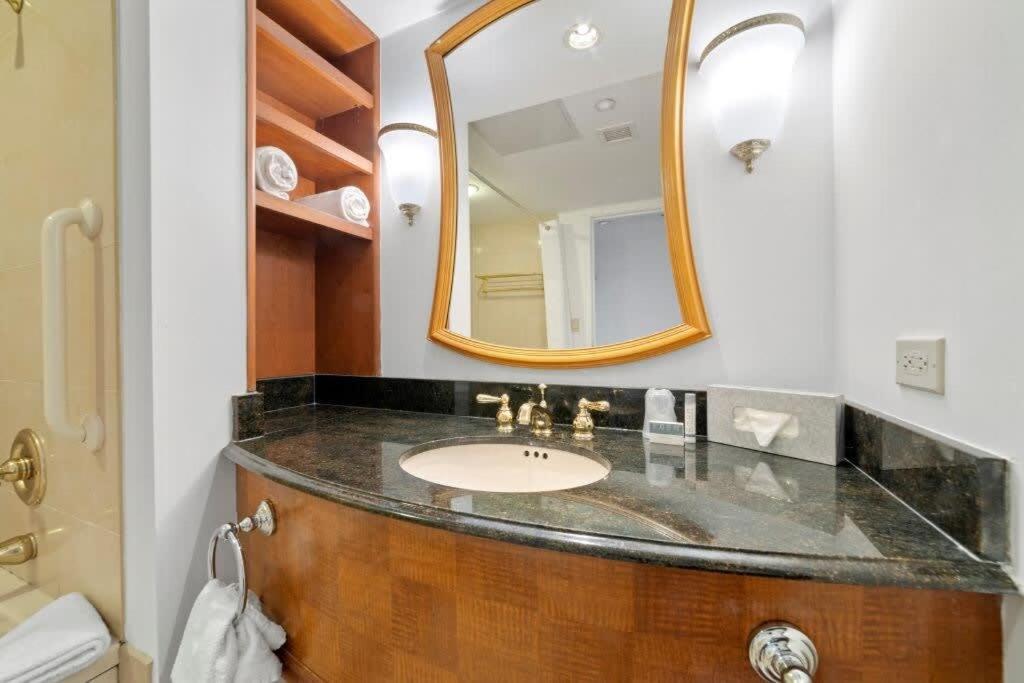 Bold Boardwalk 2br 3ba By Cozysuites *