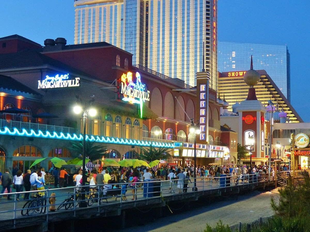 Apartment Bold Boardwalk 2br 3ba By Cozysuites Atlantic City